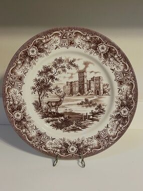 Royal Stafford Monarch of the Castle Earthenware Dinner Plate 11" England